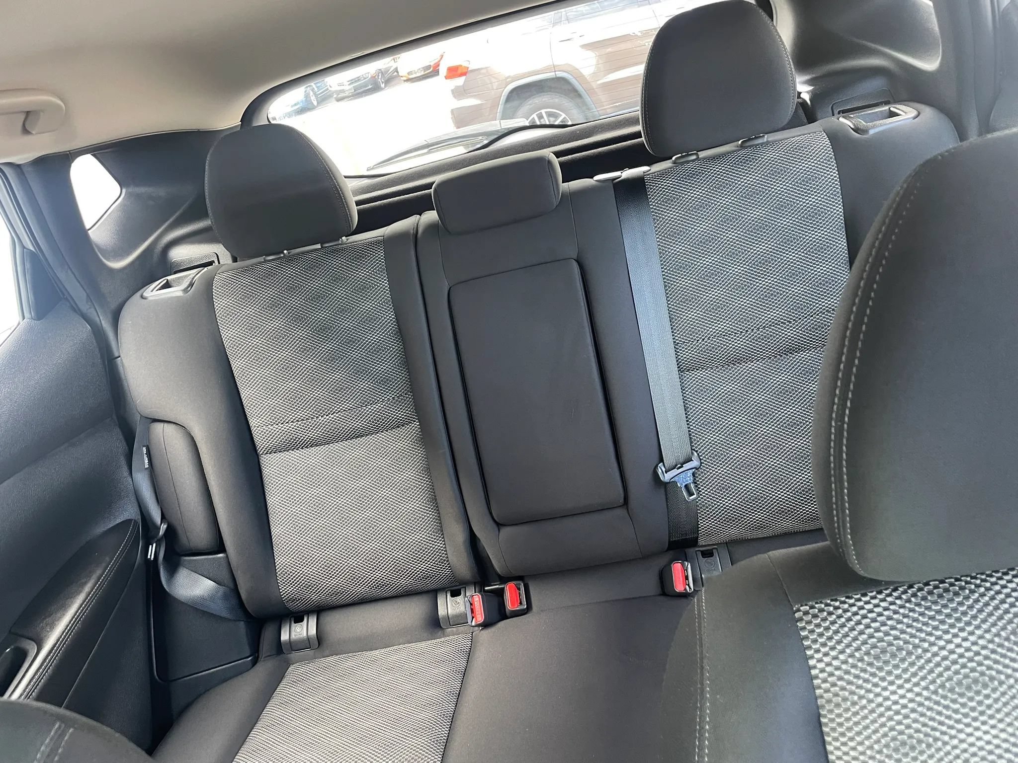 Used 2021 Nissan Rogue Sport SV FWD image 13
