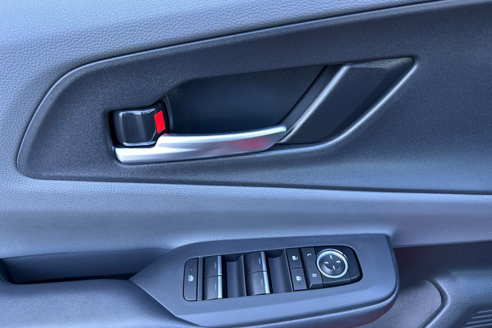 Certified 2024 Toyota Prius XLE FWD image 17