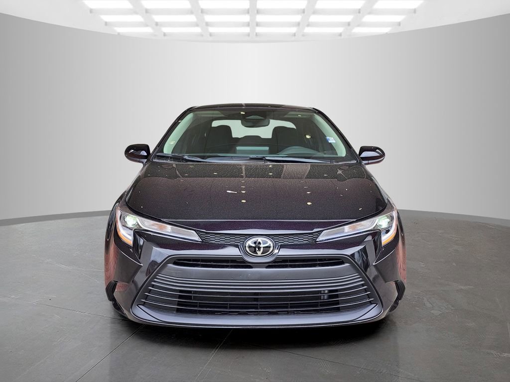 Used 2024 Toyota Corolla LE FWD image 2