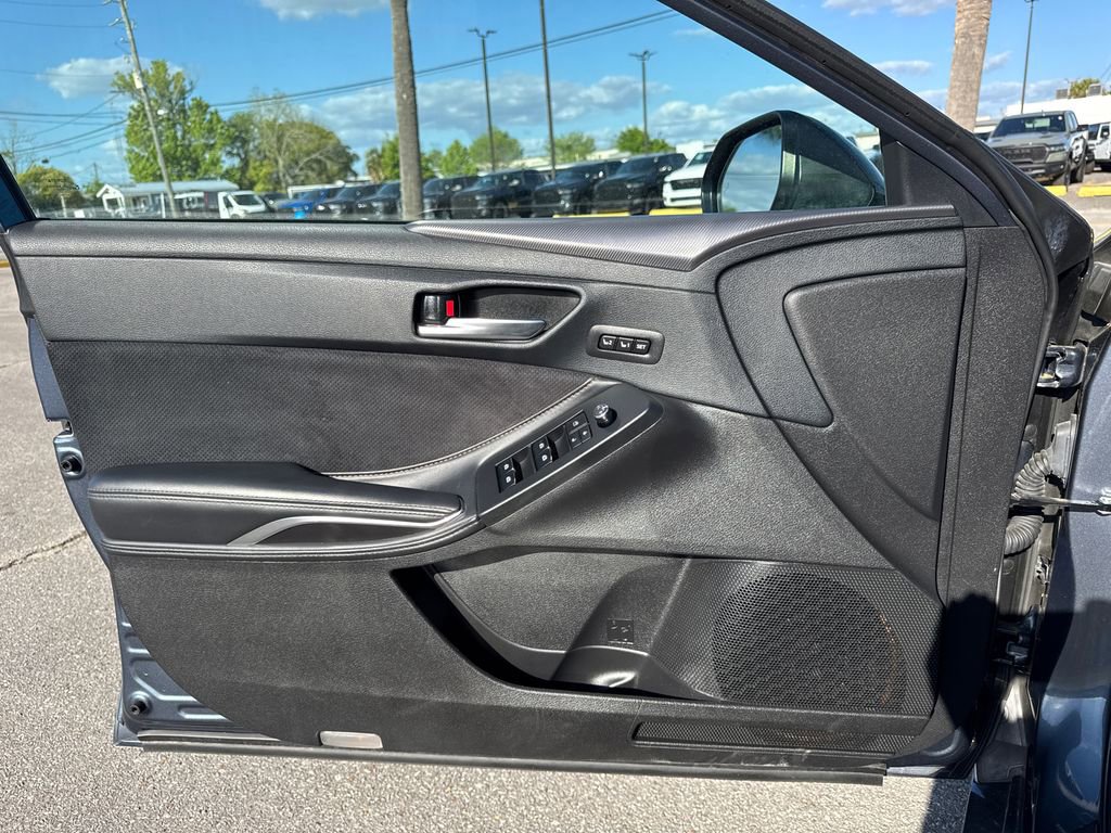 Used 2020 Toyota Avalon Touring w/ Advanced Safety Package FWD image 11