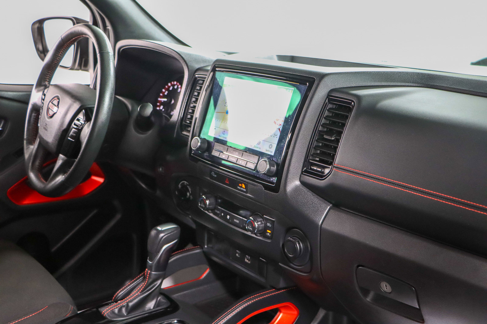 Used 2024 Nissan Frontier PRO-4X w/ Off-Road Protection Package image 27