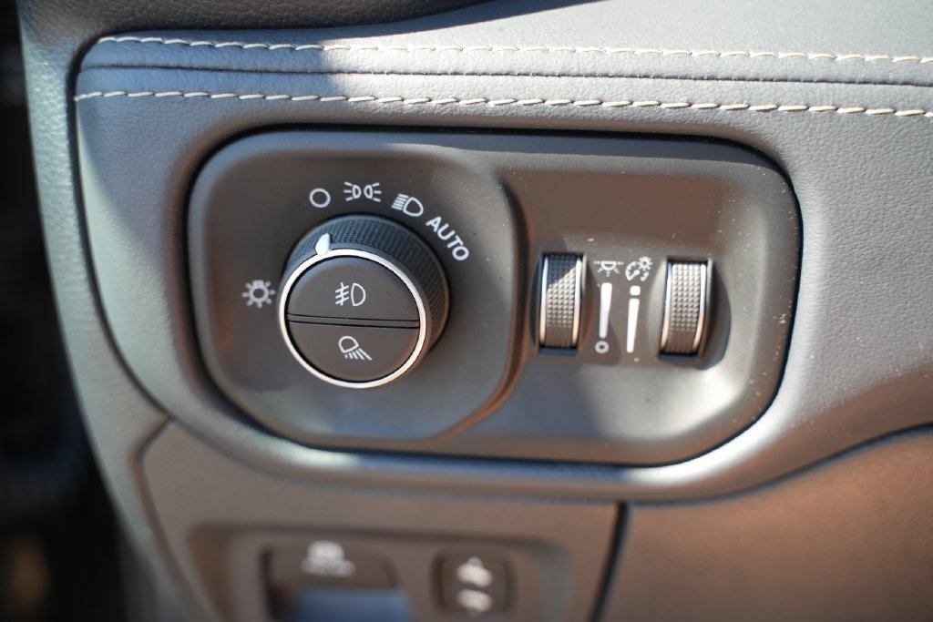 Used 2020 RAM 1500 Limited AWD/4WD image 37