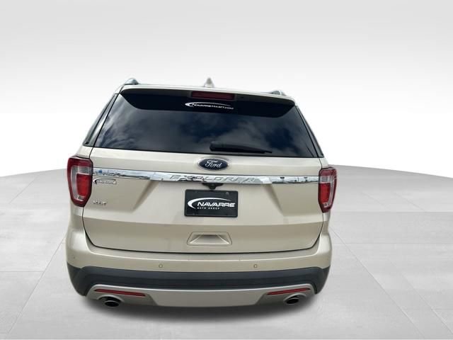 Used 2017 Ford Explorer XLT w/ Equipment Group 202A image 8