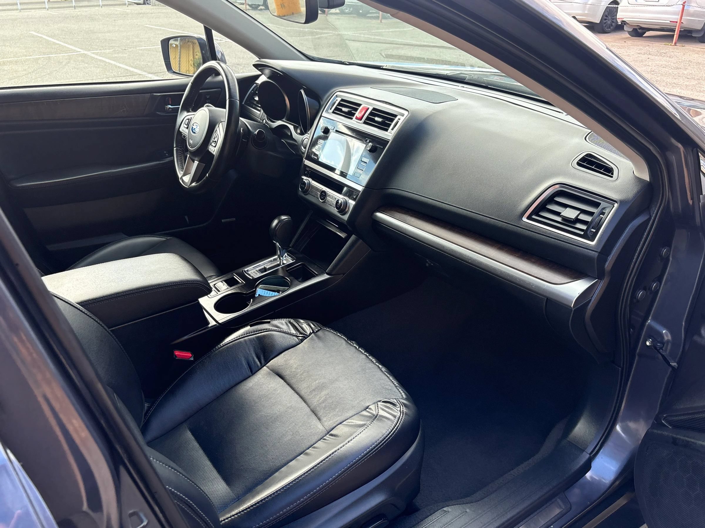 Used 2017 Subaru Outback 3.6R Limited AWD/4WD image 20