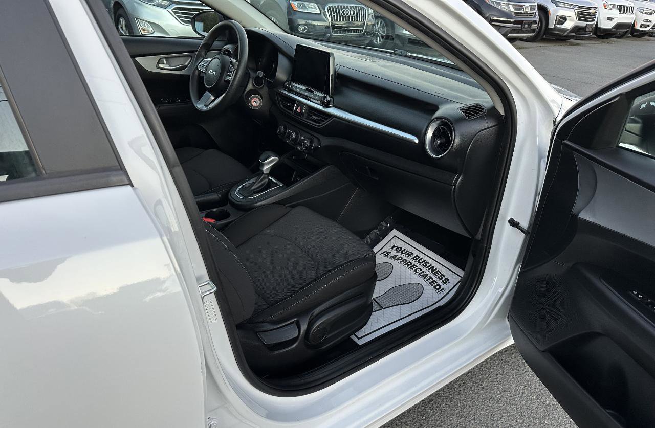 Used 2023 Kia Forte LXS image 13