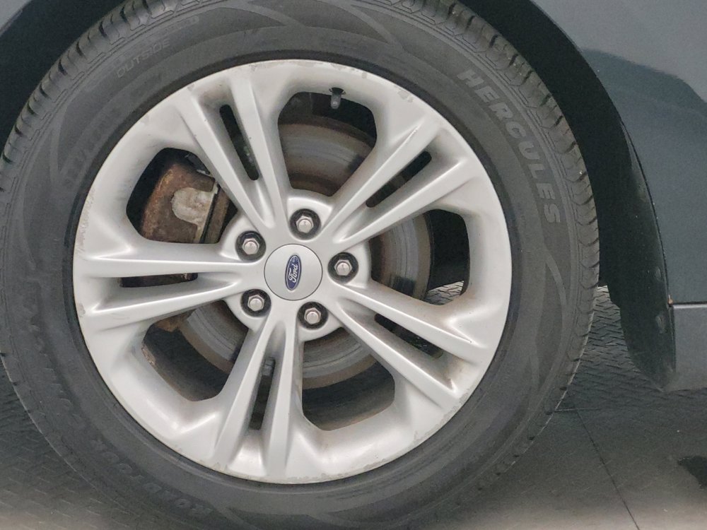 Used 2014 Ford Taurus SEL FWD image 31