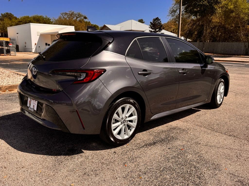 Used 2024 Toyota Corolla SE w/ SE Package FWD image 9