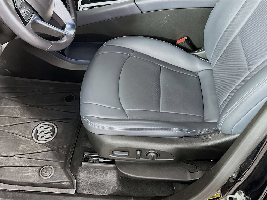 Used 2024 Buick Enclave Essence w/ Sport Touring Edition FWD image 27