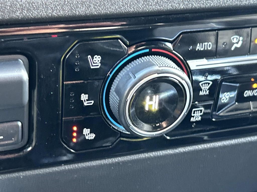 Used 2023 Chevrolet Silverado 1500 LTZ image 33