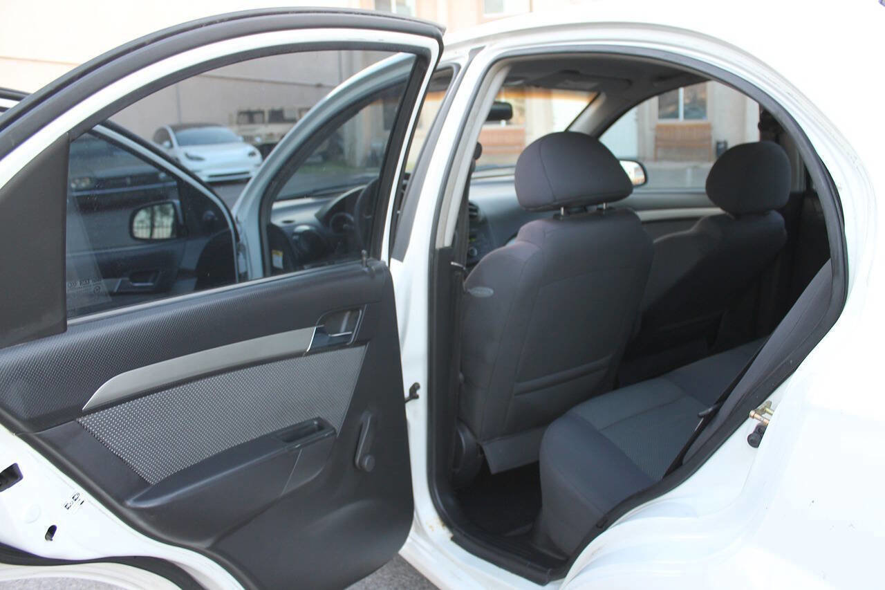 Used 2007 Chevrolet Aveo LS FWD image 23