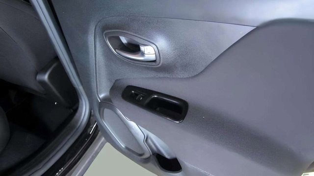 Used 2021 Jeep Renegade Latitude image 16