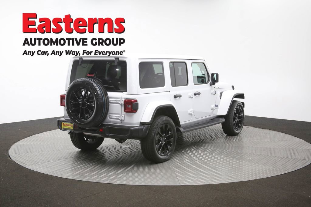Used 2025 Jeep Wrangler Unlimited Sahara AWD/4WD image 36