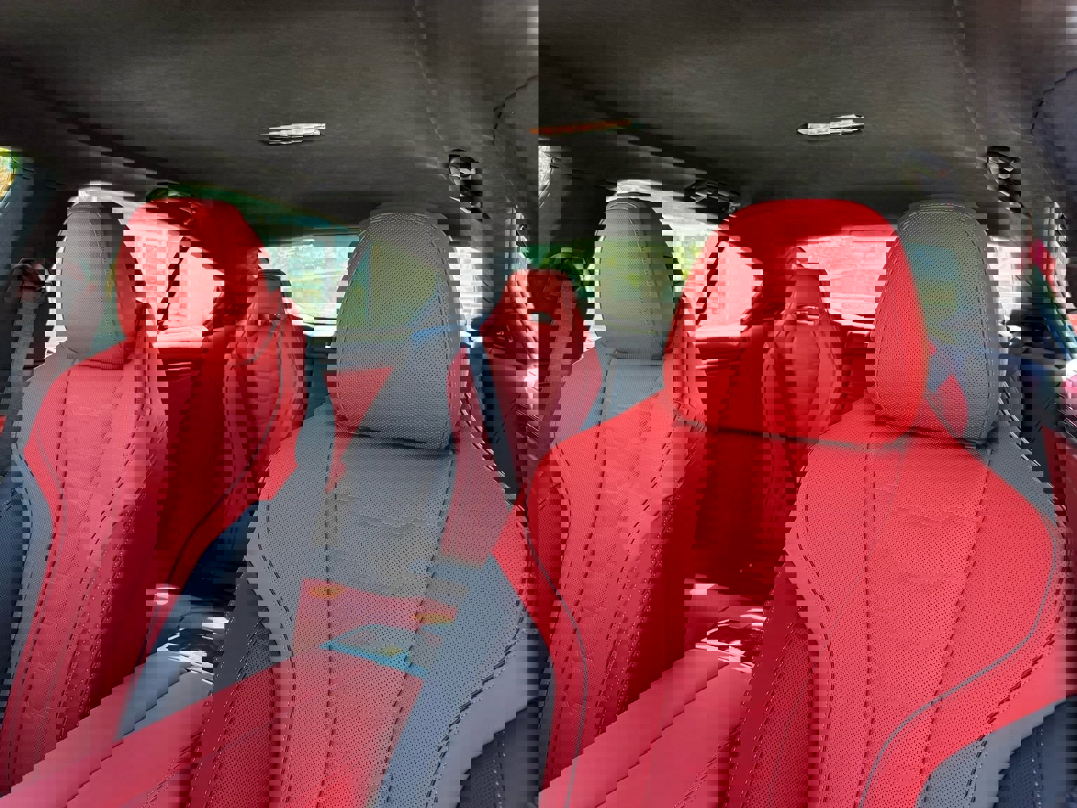 New 2026 BMW M850i xDrive w/ M Carbon Exterior Package image 22