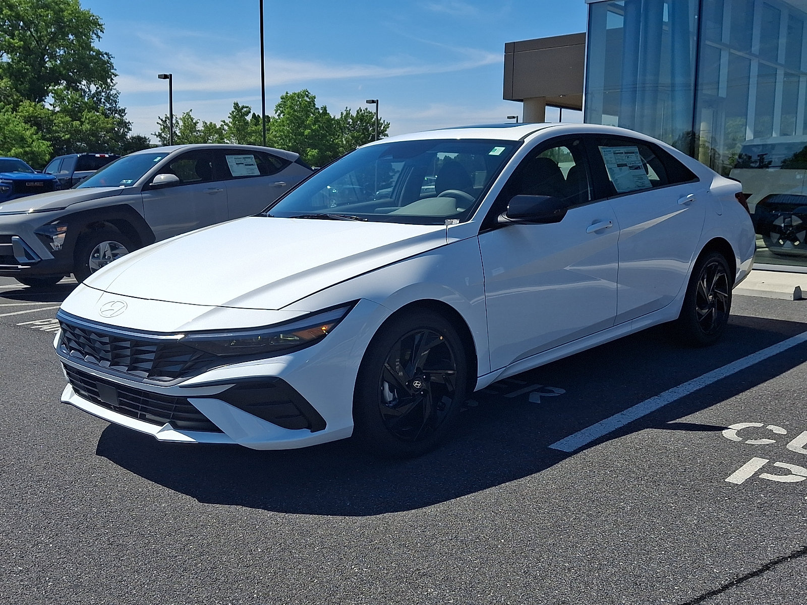 New 2026 Hyundai Elantra SEL Sport FWD image 2