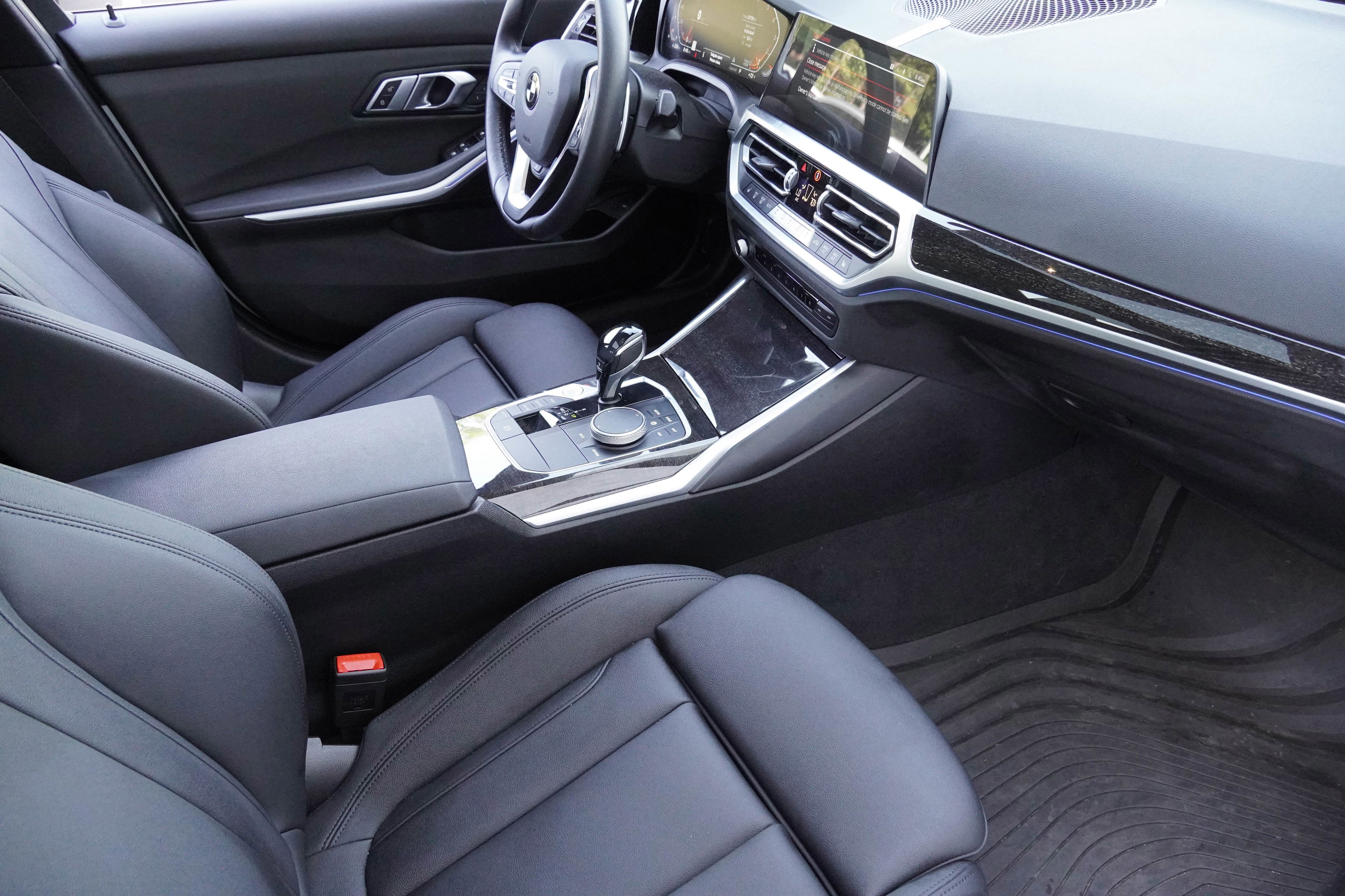 Used 2021 BMW 330i xDrive Sedan w/ Premium Package AWD/4WD image 10