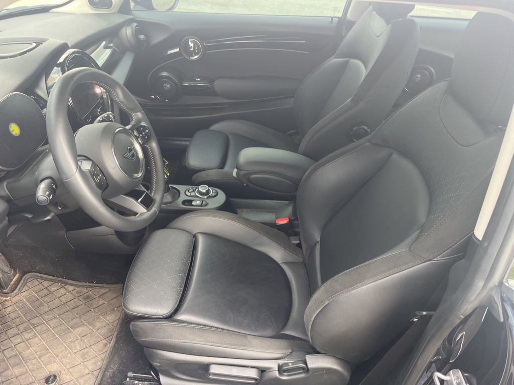 Used 2024 MINI Cooper SE FWD image 4
