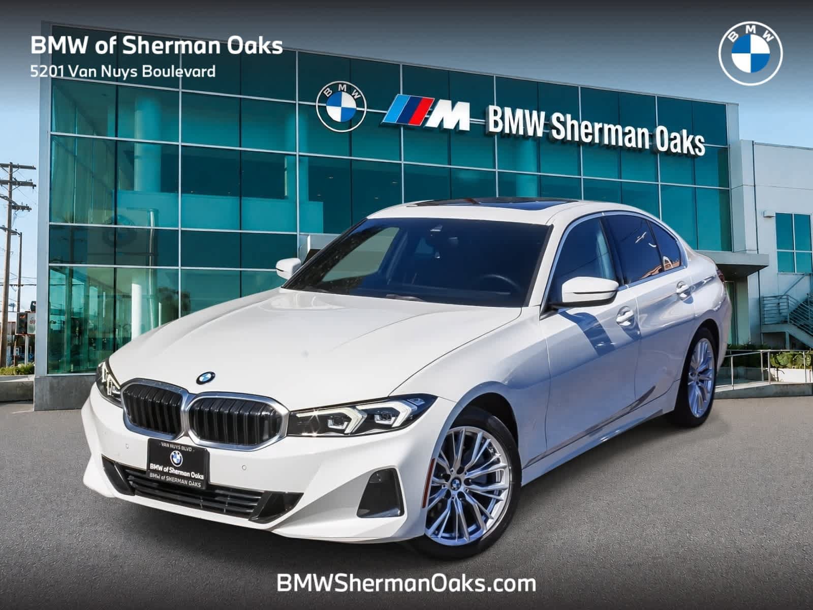Used 2024 BMW 330i Sedan w/ Premium Package RWD image 1