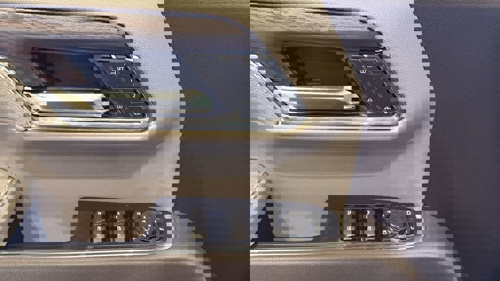 New 2026 GMC Sierra 1500 SLT w/ SLT Premium Plus Package image 23