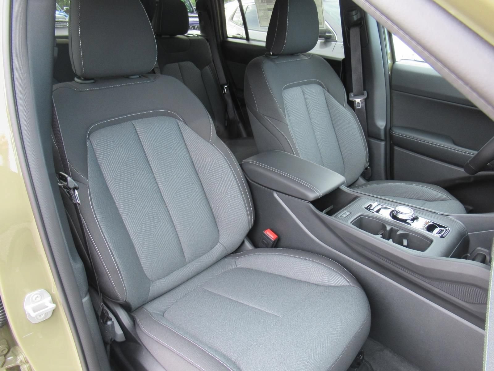 New 2026 Jeep Cherokee Laredo AWD/4WD image 9