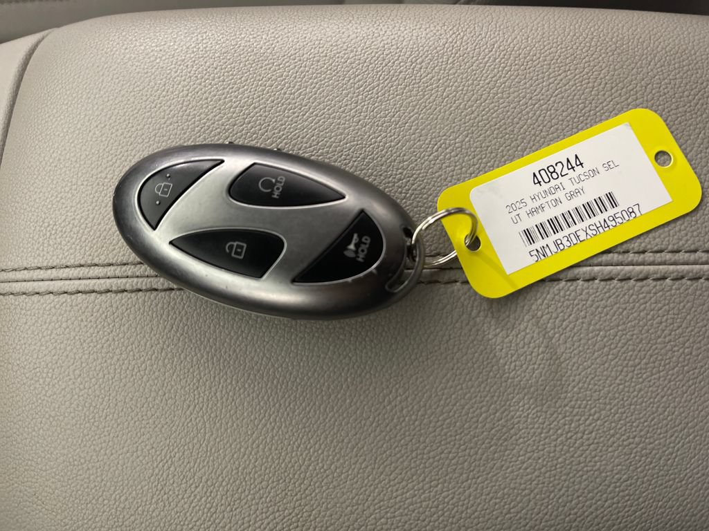 Certified 2025 Hyundai Tucson SEL FWD image 27
