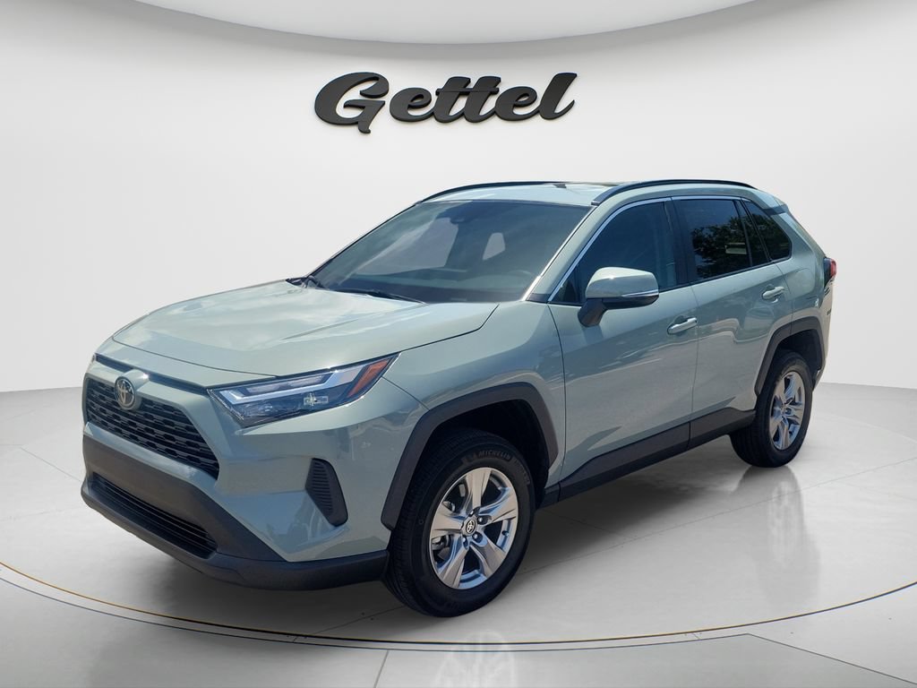 Used 2023 Toyota RAV4 XLE w/ Convenience Package FWD image 1