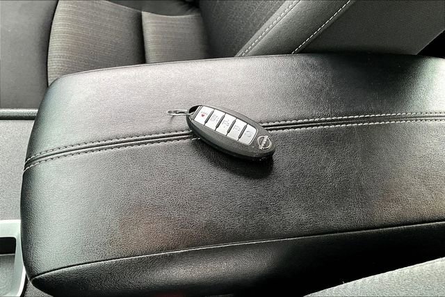 Used 2025 Nissan Altima 2.5 SV image 31