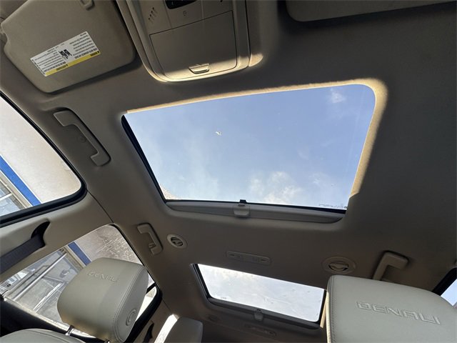 Certified 2017 GMC Acadia Denali w/ Technology Package image 19