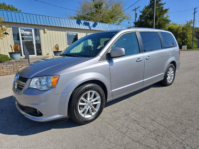 Used 2020 Dodge Grand Caravan SXT image 2