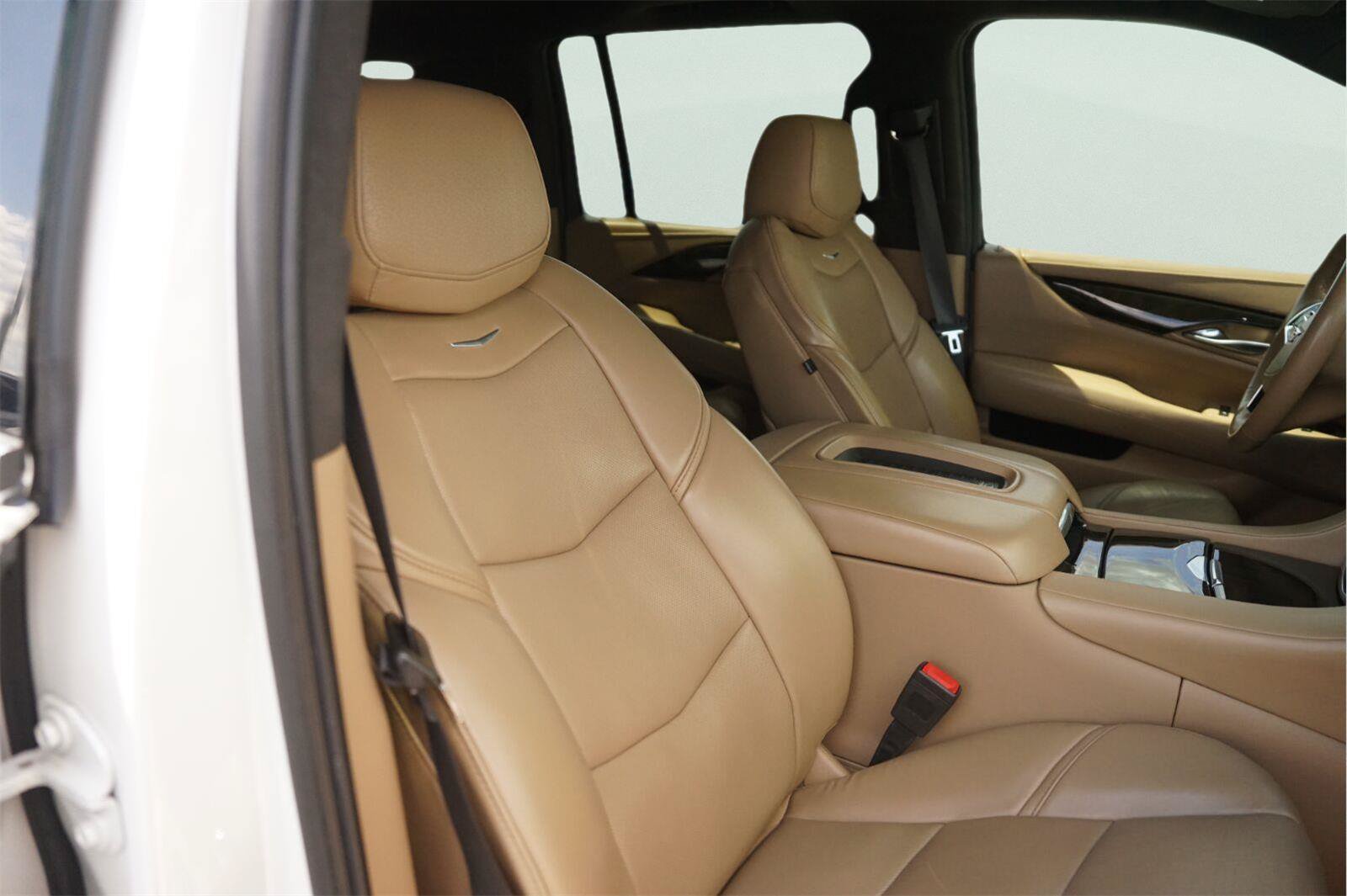 Used 2020 Cadillac Escalade ESV Platinum AWD/4WD image 22