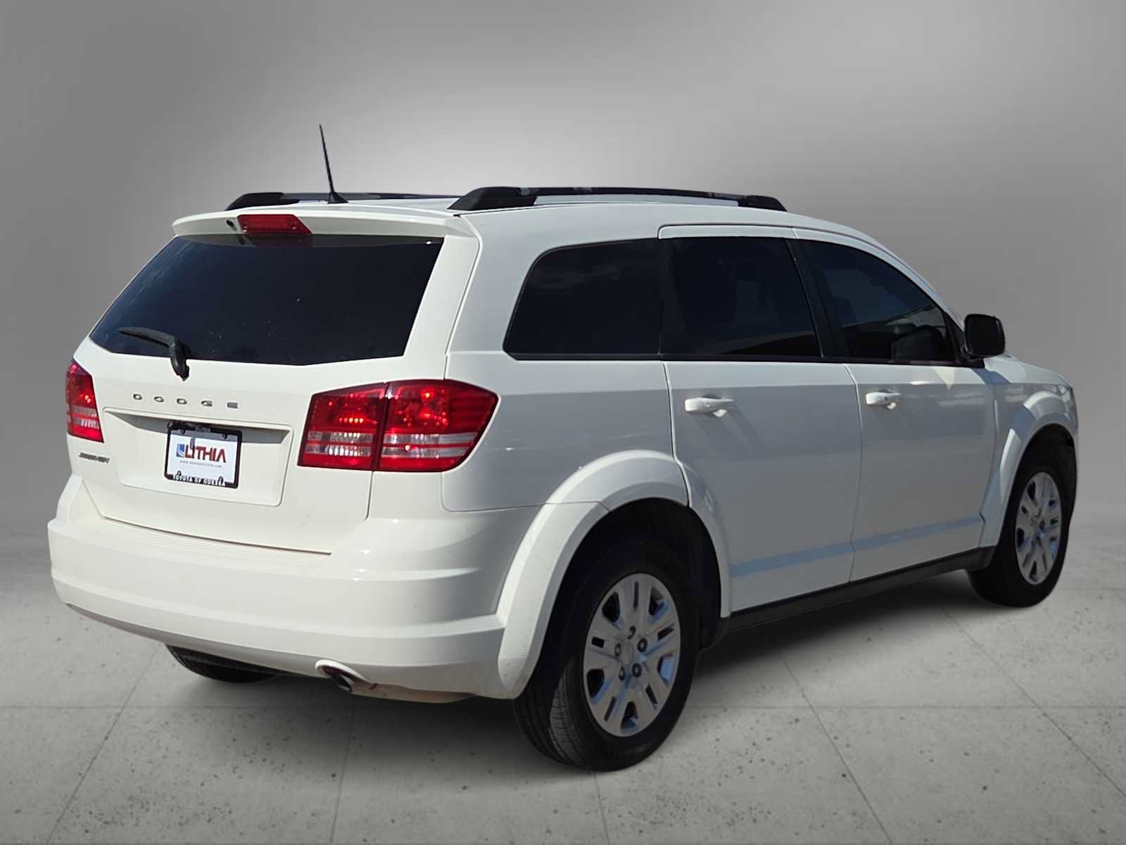 Used 2019 Dodge Journey SE FWD image 8