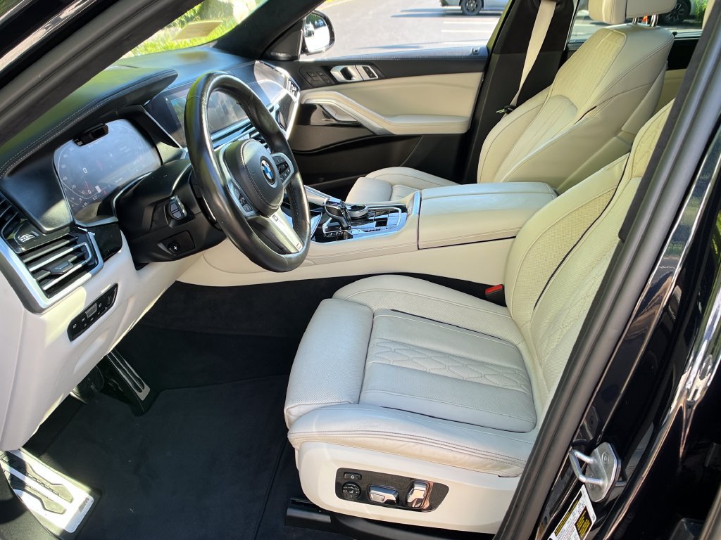 Used 2021 BMW X6 M50i w/ Executive Package AWD/4WD image 9