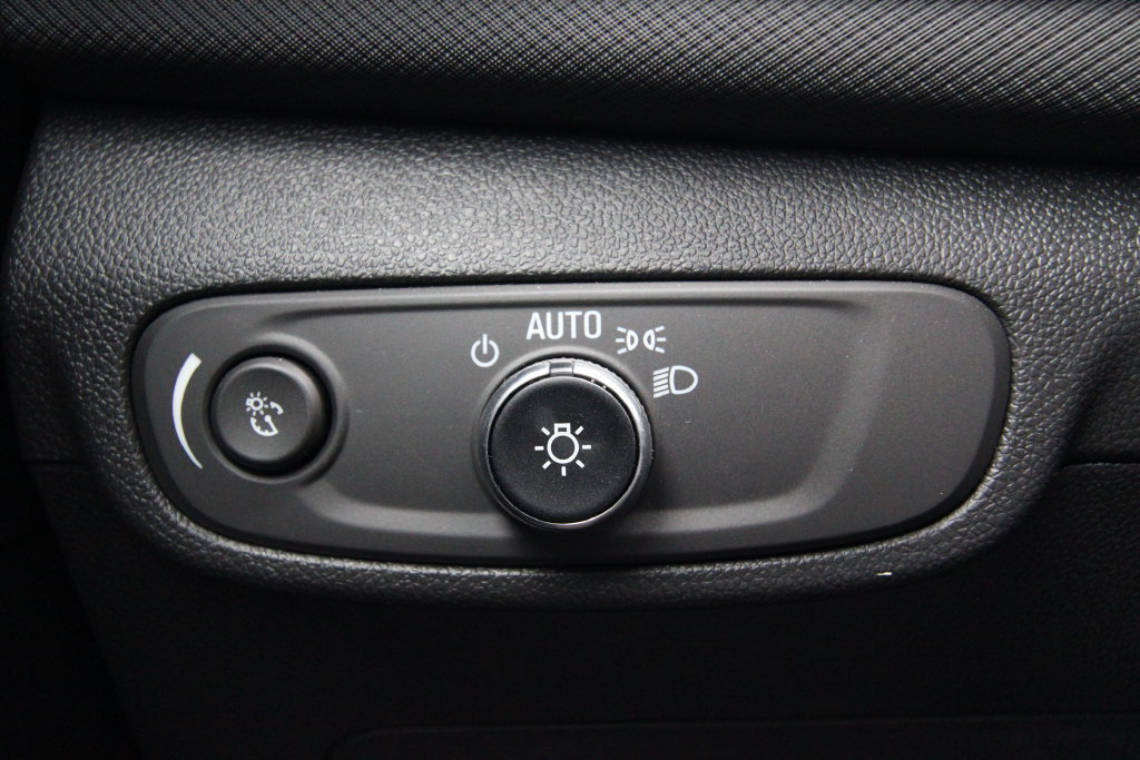 Used 2025 Chevrolet TrailBlazer ACTIV FWD image 22