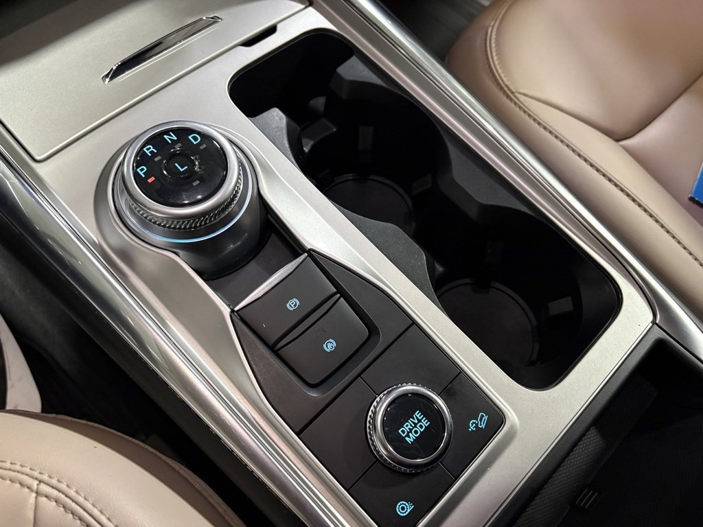 Used 2023 Ford Explorer XLT w/ Equipment Group 202A image 16