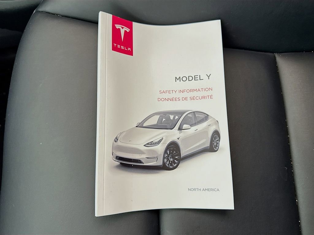 Used 2022 Tesla Model Y Long Range AWD/4WD image 57