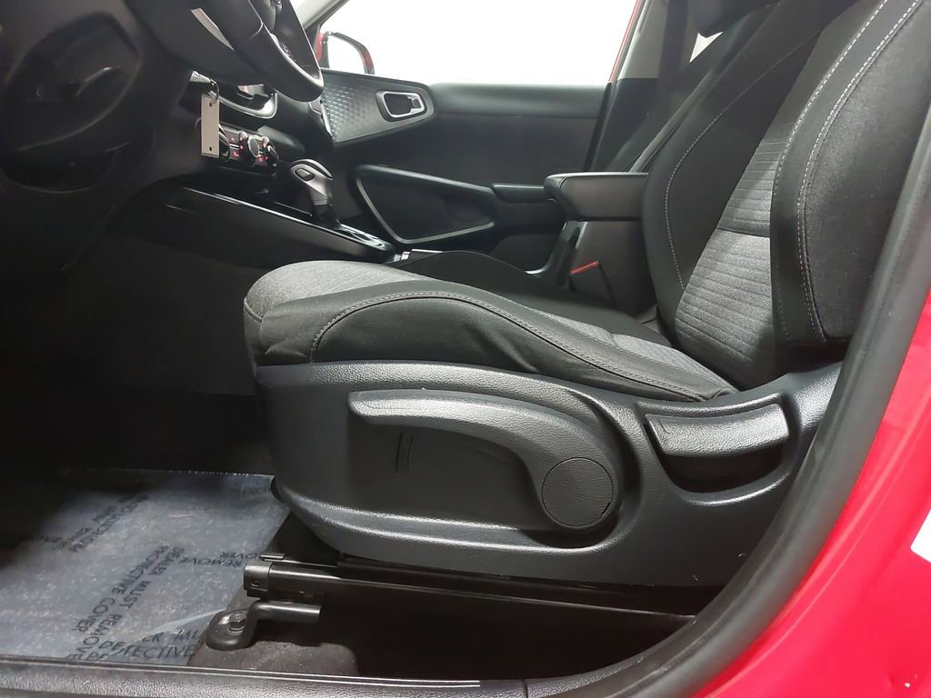 Used 2021 Kia Soul GT-Line image 28