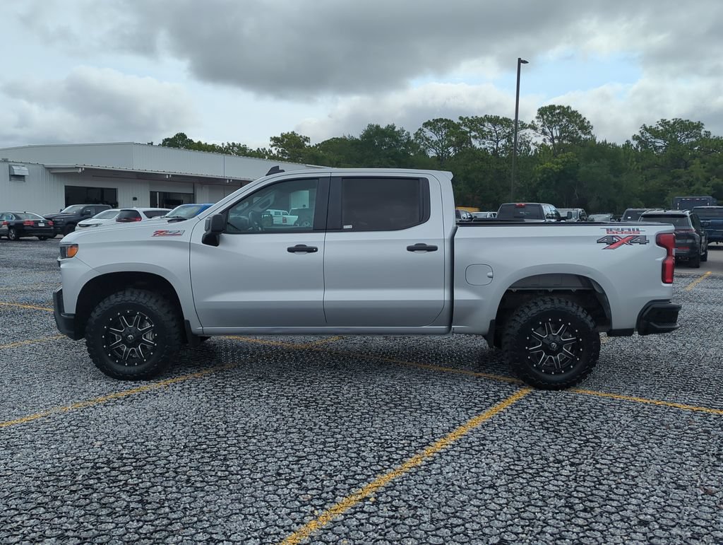 Used 2021 Chevrolet Silverado 1500 Custom Trail Boss w/ LPO, Dark Essentials Package AWD/4WD image 3