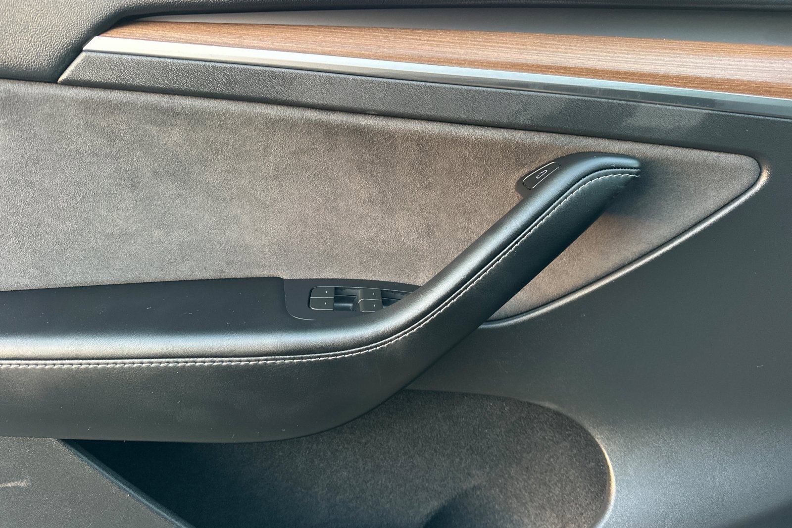 Used 2023 Tesla Model Y Long Range image 10