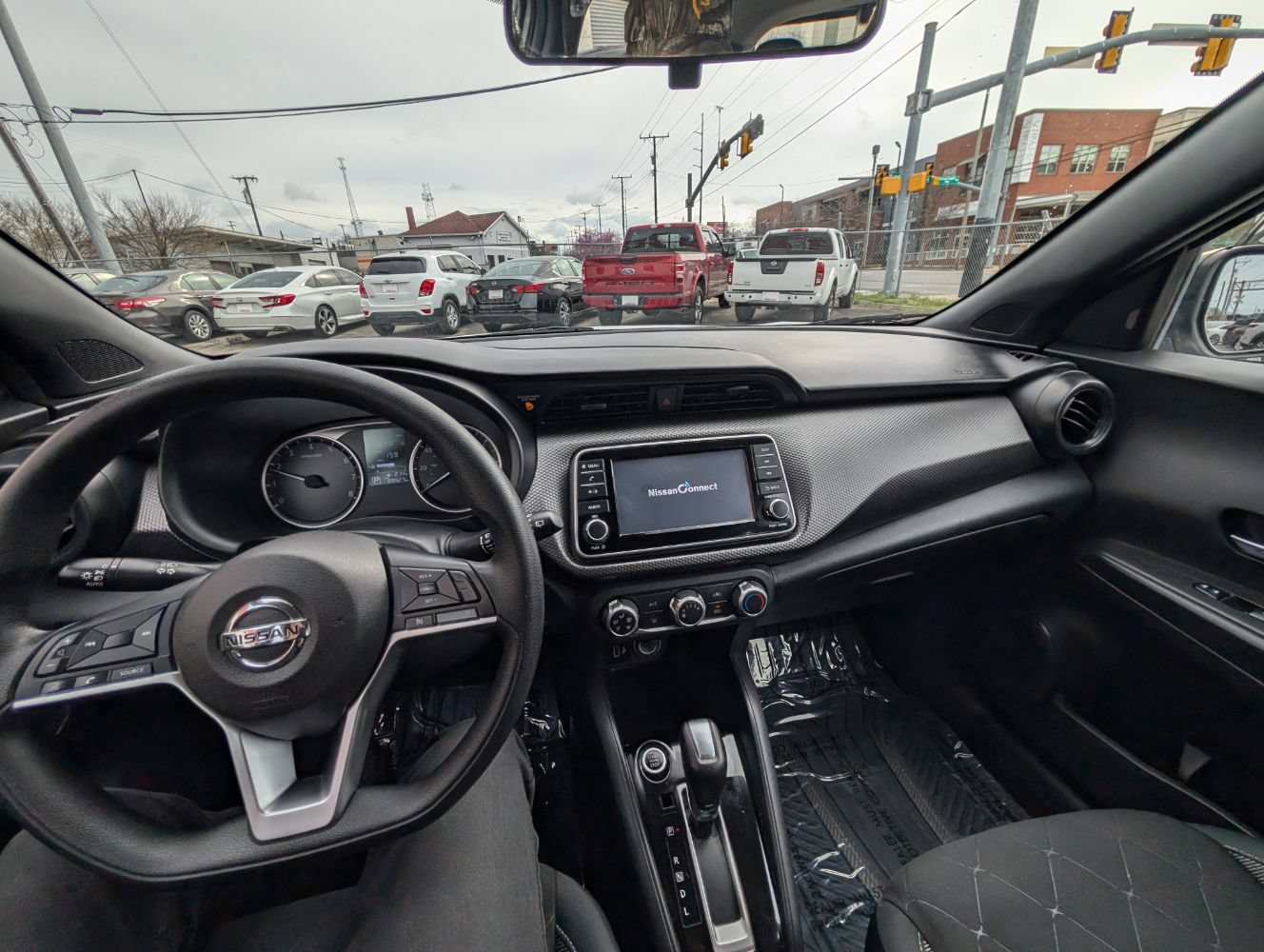 Used 2020 Nissan Kicks S FWD image 21
