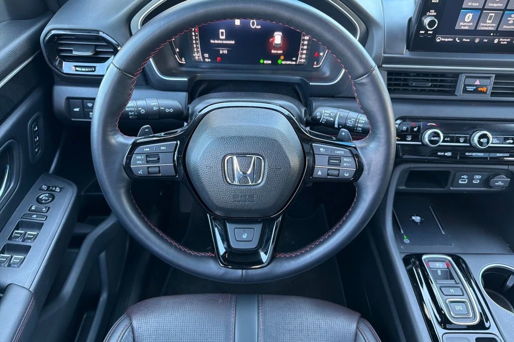 Used 2025 Honda Pilot Black Edition image 14