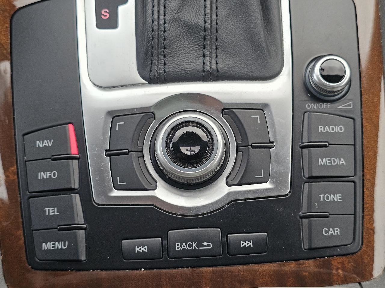 Used 2013 Audi Q7 TDI Premium Plus w/ Warm Weather Pkg image 39