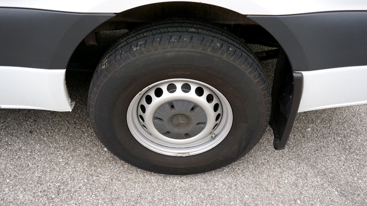 Used 2019 Mercedes-Benz Sprinter 1500 image 10