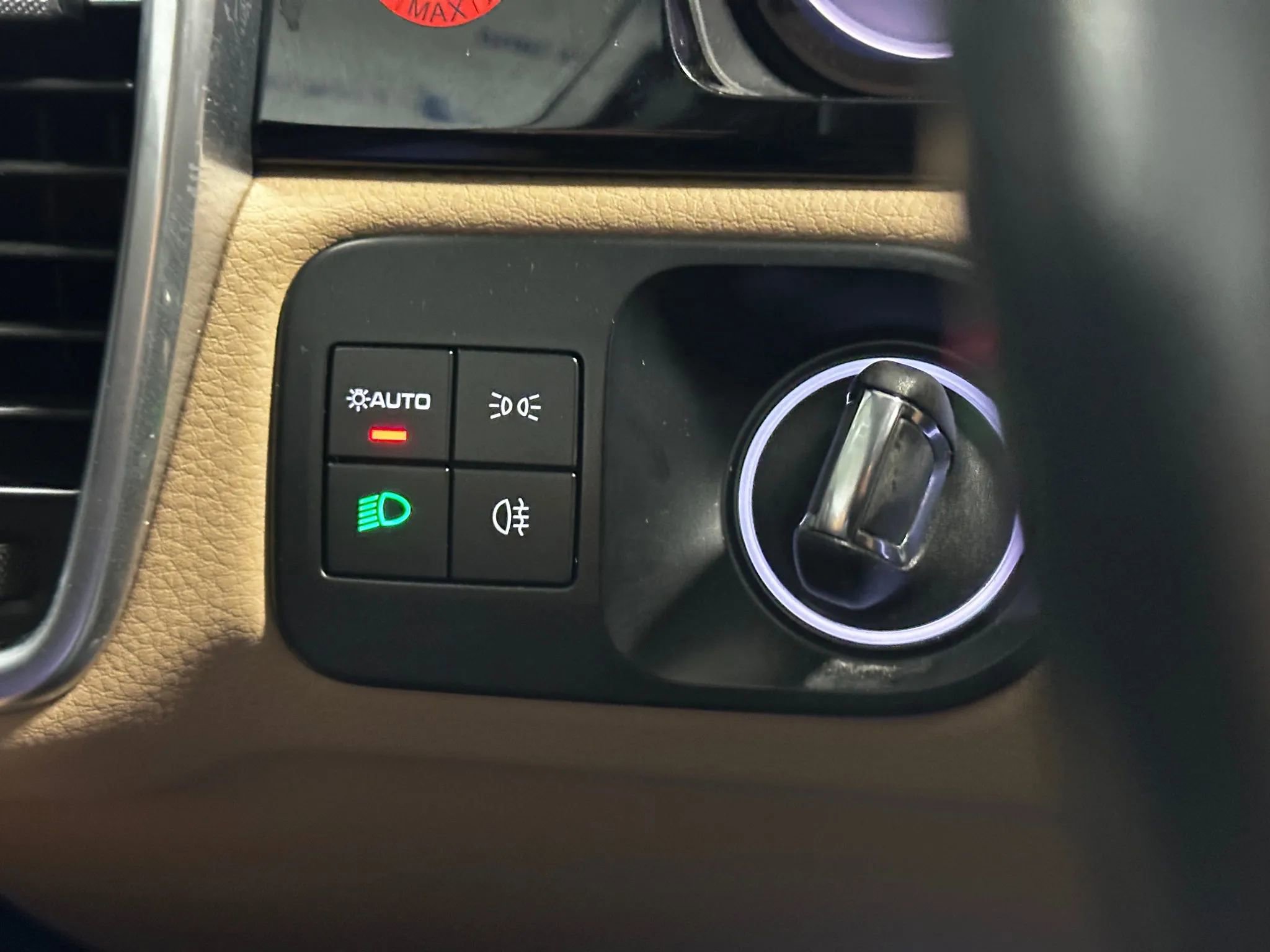 Used 2022 Porsche Cayenne Sport Utility 4D image 34