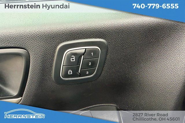Used 2022 Ford Escape SEL w/ Technology Package image 15