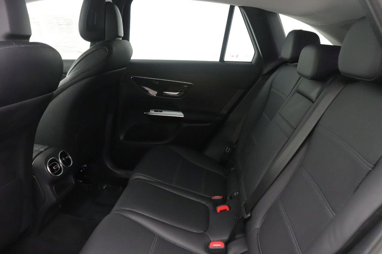 Certified 2025 Mercedes-Benz GLC 350e 4MATIC image 31