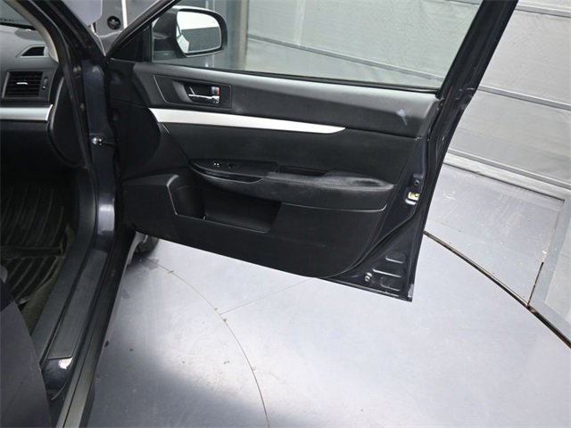 Used 2012 Subaru Outback 2.5i Premium image 11