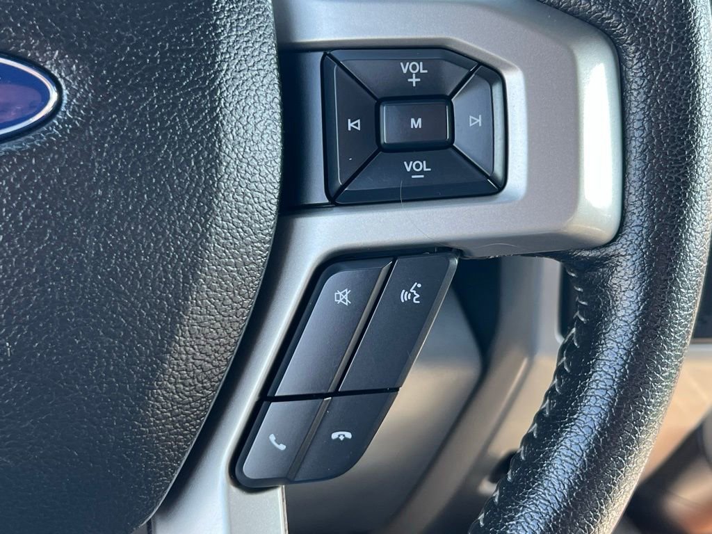 Used 2015 Ford F150 Lariat image 38