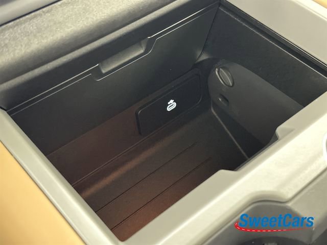 Used 2025 Land Rover Defender 110 V8 image 32