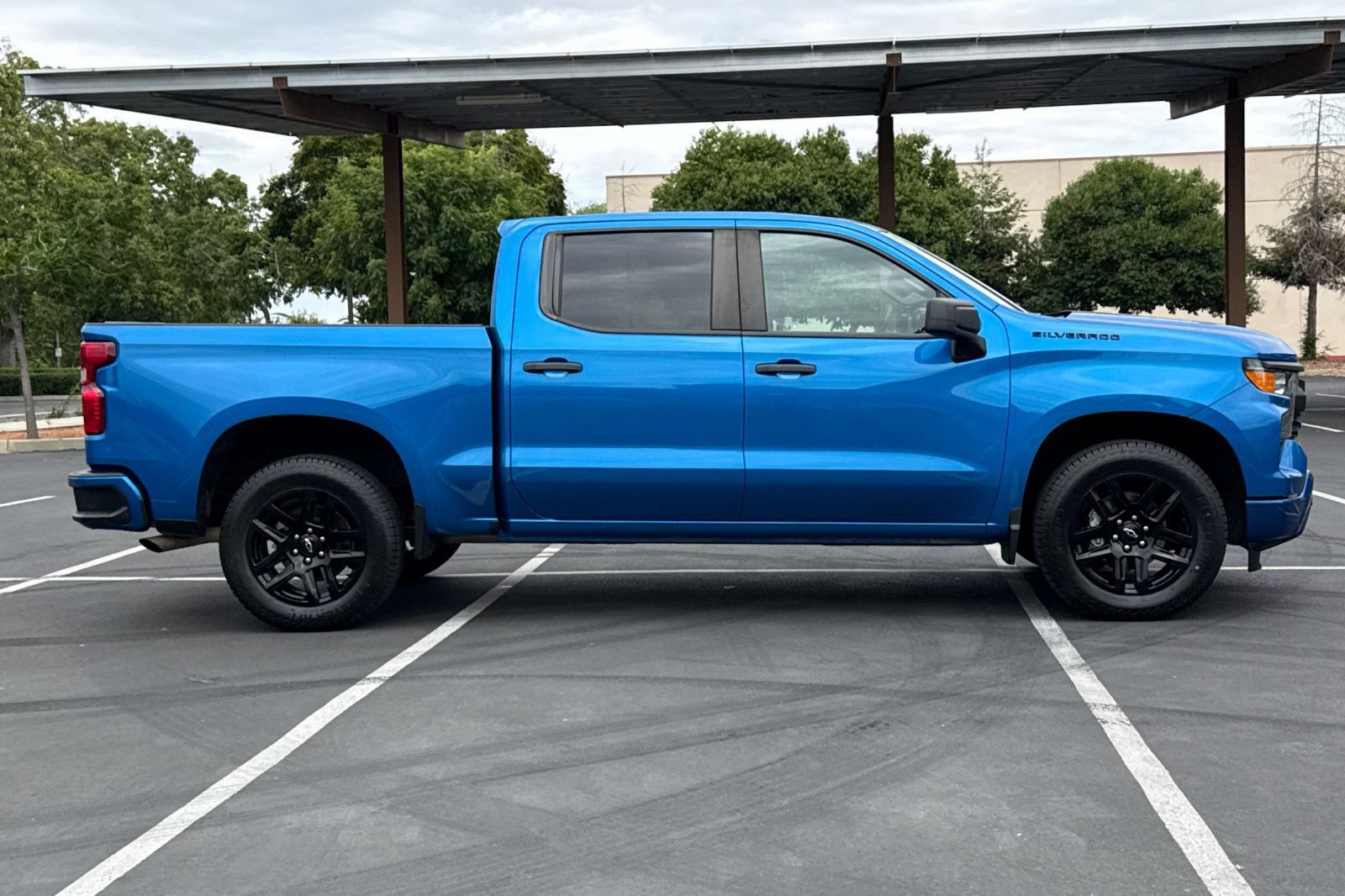 Used 2023 Chevrolet Silverado 1500 Custom w/ LPO, Dark Essentials Package RWD image 8