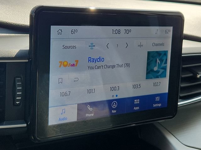 Used 2022 Ford Explorer XLT w/ Equipment Group 202A image 18