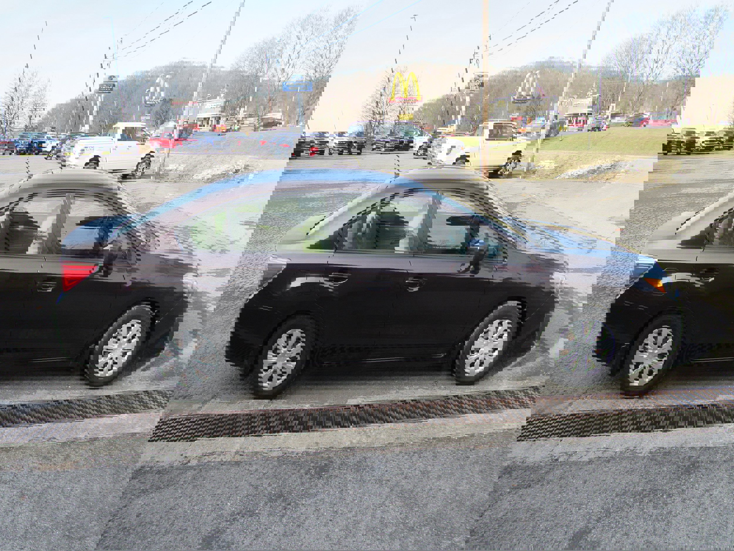 Used 2013 Subaru Impreza 2.0i image 5